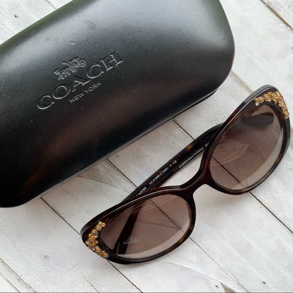 Coach Sunglasses HC8186B Dark Tortoise - Picture 4 of 7